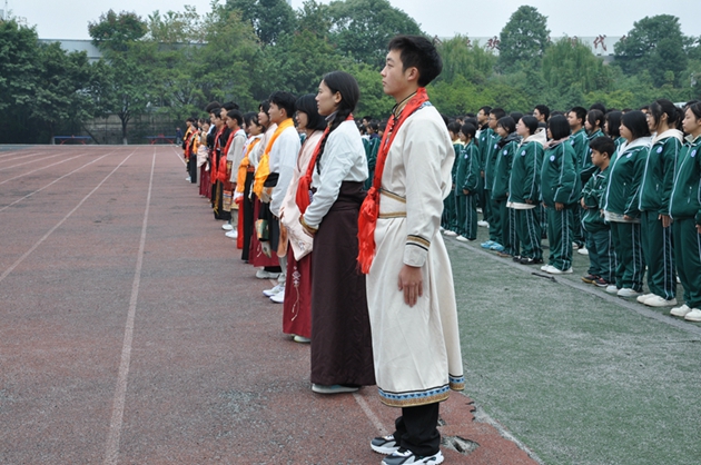 誦讀中華傳統(tǒng)國學(xué)經(jīng)典，踐行“五個學(xué)會三個規(guī)范”2.jpg